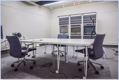 The Insights Garage – Bay Interior
